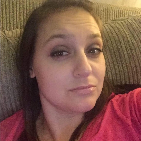 Meet your Posher, Ashley - Picture 4 of 8